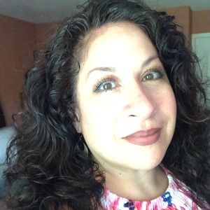 Meet your Posher, Lissette